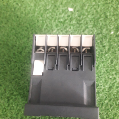 Khởi động từ LP1K09004BD Schneider 4P coil 24Vdc LP1K09..BD