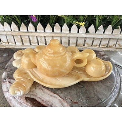 Bộ ấm trà với dĩa kiểu chếc lá trầu đá ngọc hoàng long