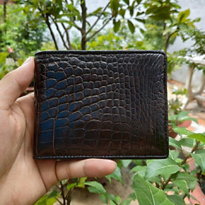 Ví Da Cá Sấu Thật. Da Bụng Cá Sấu Rất Mềm Và Bền. Size 12.5x9.5cm Để Vừa Giấy Tờ Cũ. Thiết Kế Dáng Ngang Dễ Sử Dụng