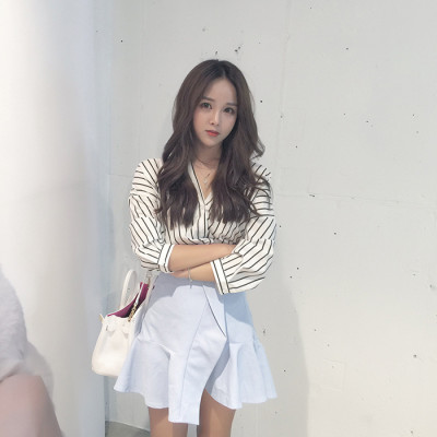 Áo Sơ Mi Nữ Tay Dài Sọc Cách Tân