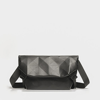 Túi đeo chéo nam phong cách mới  - BEE GEE DCN9248