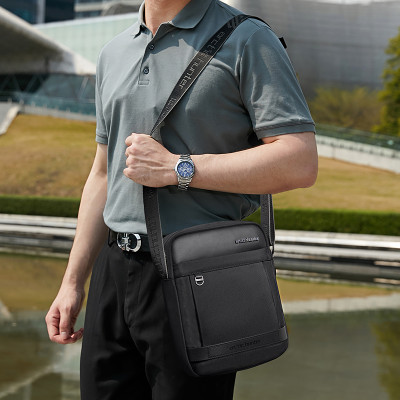 Túi đeo chéo, đeo hông nam Arctic Hunter K00162 chất liệu Oxford chống thấm nước, thiết kế nhiều ngăn tiện dụng