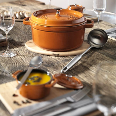 Staub - Nồi tròn màu vàng - 22cm (2.6L)