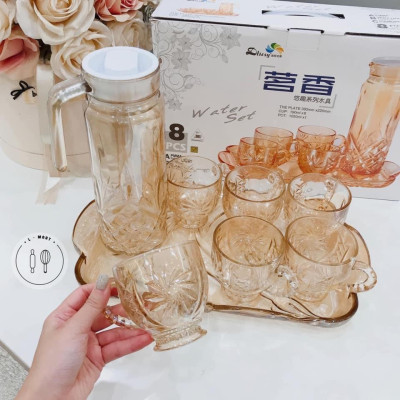 BỘ BÌNH ĐỰNG NƯỚC UỐNG KÈM 6 CỐC VÀ KHAY THỦY TINH VÀNG CAO CẤP DLICSY