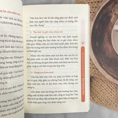 Sách - Cuộc Chơi Làm Công