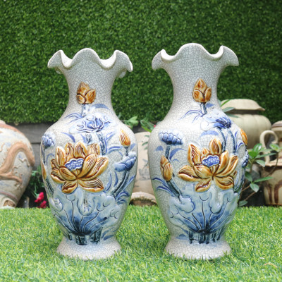 Đôi lọ hoa men rạn đắp nổi sen dáng miệng lượn