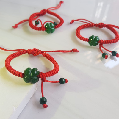 Vòng Đeo Tay Nữ Kiểu Dây Đỏ Cỏ 4 lá Xanh mới lạ đẹp lắm Chất liệu đá cẩm thạch xanh lá cỏ thắt dây kiểu đỏ rẻ đẹp  Nữ đeo tay may mắn tăng đưa rút chỉnh theo tay lớn nhỏ được hết đẹp lắm ạ