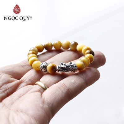 Vòng tay đá mắt hổ vàng tâm phối tỳ hưu bạc 8mm mệnh thổ , kim - Ngọc Quý Gemstones