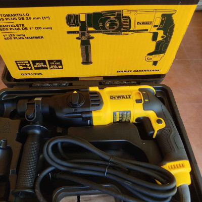 MÁY KHOAN BÚA 3 CHỨC NĂNG 800W DEWALT D25133K-B1- HÀNG CHÍNH HÃNG