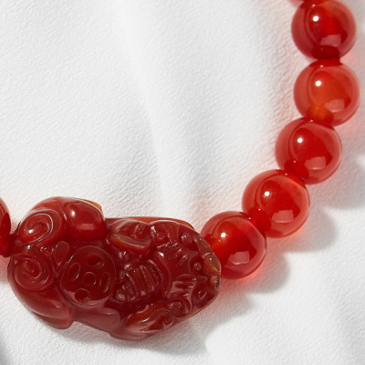 Vòng tay đá mã não đỏ phối tý hưu Ngọc Quý Gemstone