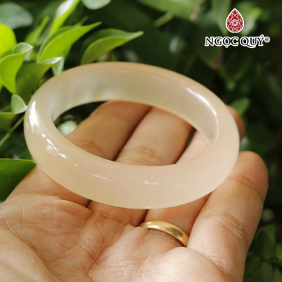 Vòng ngọc tự nhiên màu hồng cam bản hẹ - Ngọc Quý Gemstones