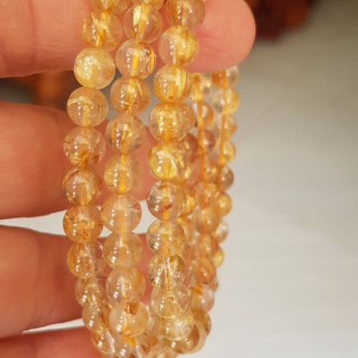  Vòng thạch anh tóc vàng tự nhiên trong bóng đẹp size hạt 5mm - 6mm các Chị em nữ đeo kiểu quấn 3 vòng tay màu vàng tươi sáng bóng chuẩn hợp nữ mệnh kim thổ  thủy đeo quyến rũ xinh đẹp trẻ trung may mắn đặc biệt tốt sức khỏe công việc tài lộc rẻ đẹp ạ