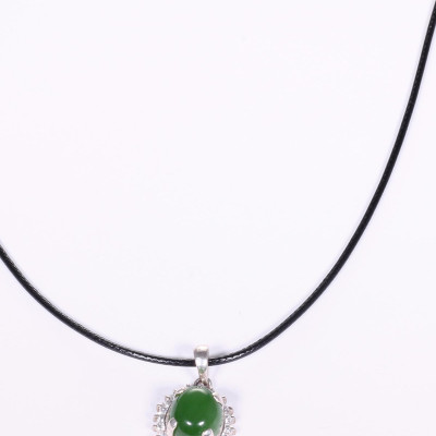 Mặt dây chuyền oval đá ngọc bích mệnh hỏa, mộc - Ngọc Quý Gemstones