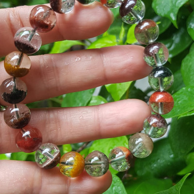 Chiếc Vòng Đá Thạch Anh Ưu Linh Ngũ Sắc Vip 10mm / 10li 100% đá tự nhiên cao cấp màu đa sắc tươi trong bóng thiệt xinh đẹp Nữ tất cả các mệnh đeo tốt đẹp may mắn, tài lộc và tốt cho sức khỏe ạ