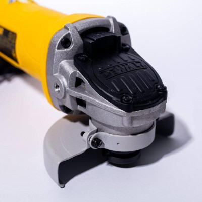 MÁY MÀI GÓC 720W 100MM DEWALT DWE8100S-B1- HÀNG CHÍNH HÃNG