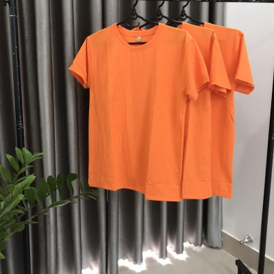 Áo Thun Màu Cam Nhạt