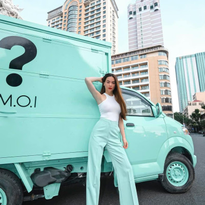 SỮA RỬA MẶT DA BY M.O.I HỒ NGỌC HÀ