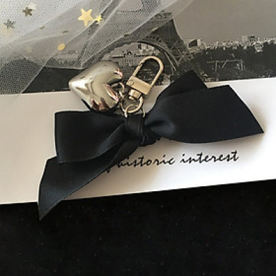 Strap đeo quần áo cài giày charm trái tim 3D phong cách thời trang hot trend