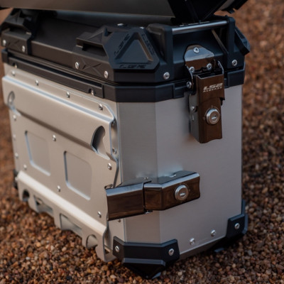 Thùng nhôm bên hông xe máy LS2